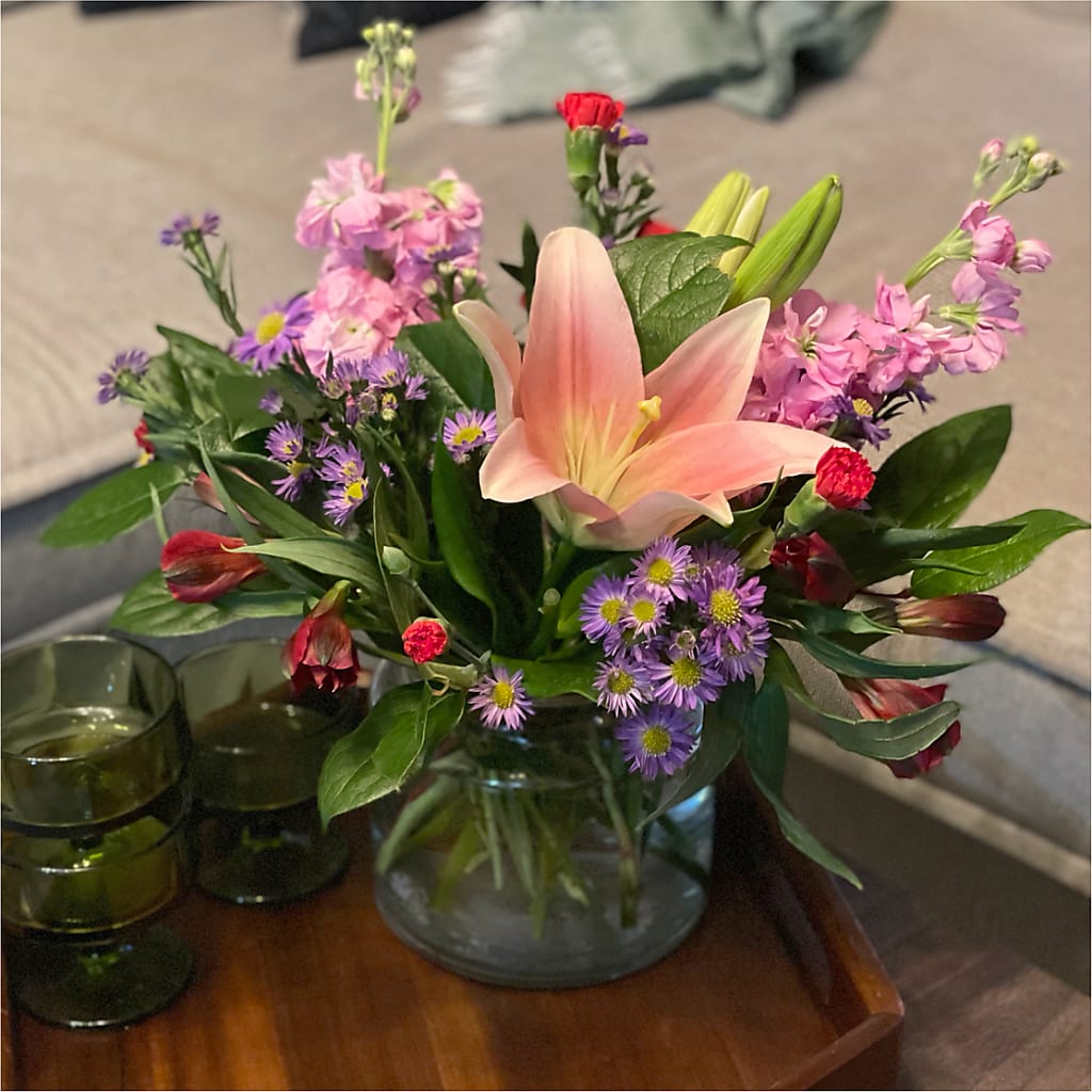 Romantique Bouquet – CARLOS BLOOMS & EVENTS, Garnerville NY