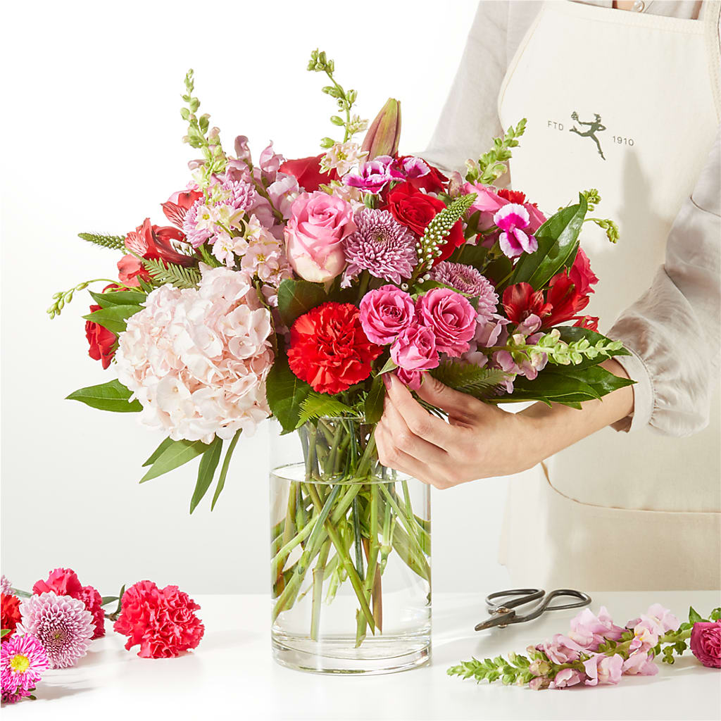 Swooning Over You - A Luxury Florist Original – CARLOS BLOOMS & EVENTS, Garnerville NY