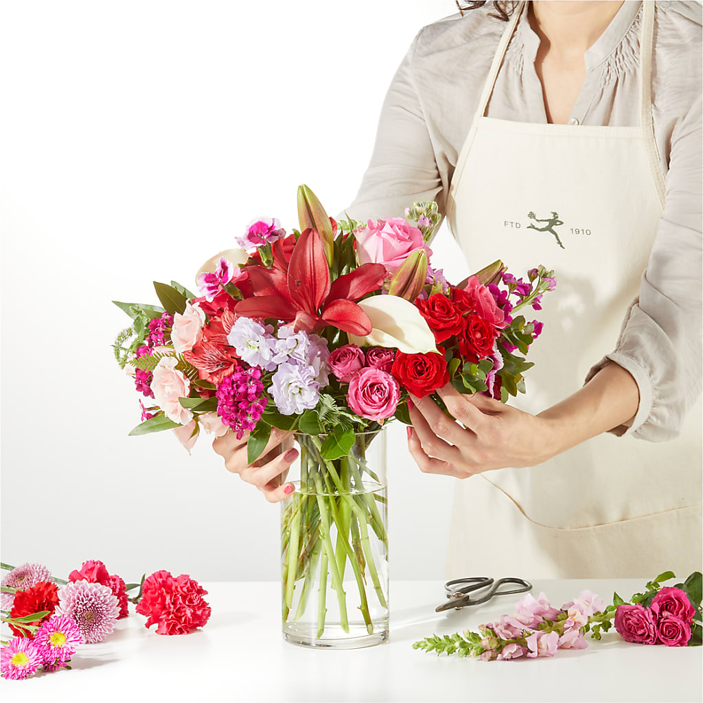 Swooning Over You - A Luxury Florist Original – CARLOS BLOOMS & EVENTS, Garnerville NY