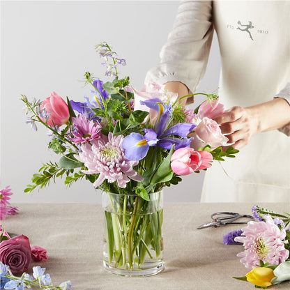 Pastel Tradition - A Florist Original – CARLOS BLOOMS & EVENTS, Garnerville NY