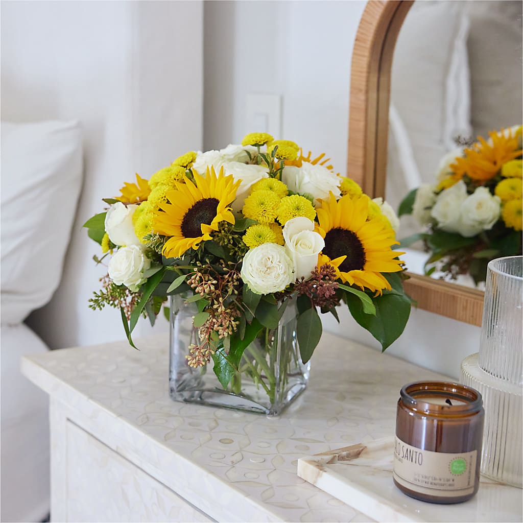 Luminous Morning Bouquet – CARLOS BLOOMS & EVENTS, Garnerville NY