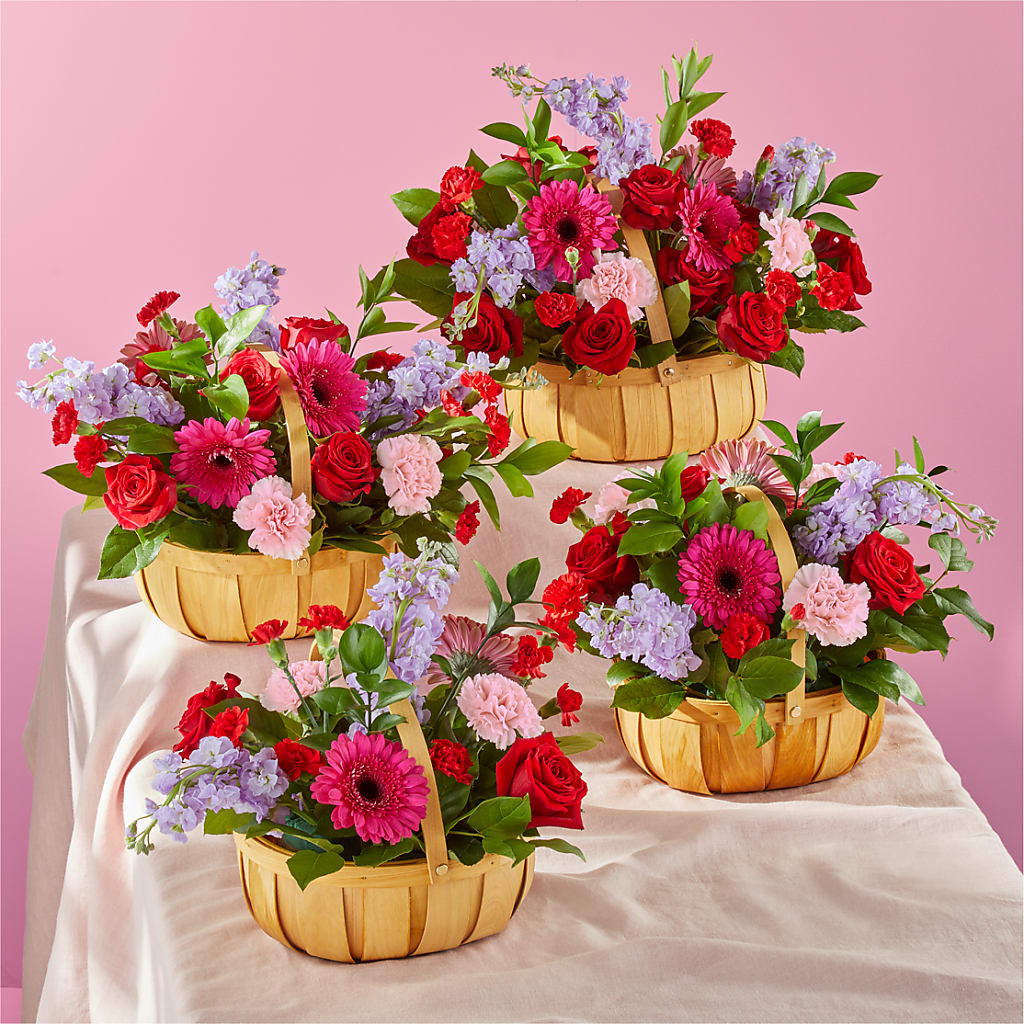 Pink Picnic Basket – CARLOS BLOOMS & EVENTS, Garnerville NY