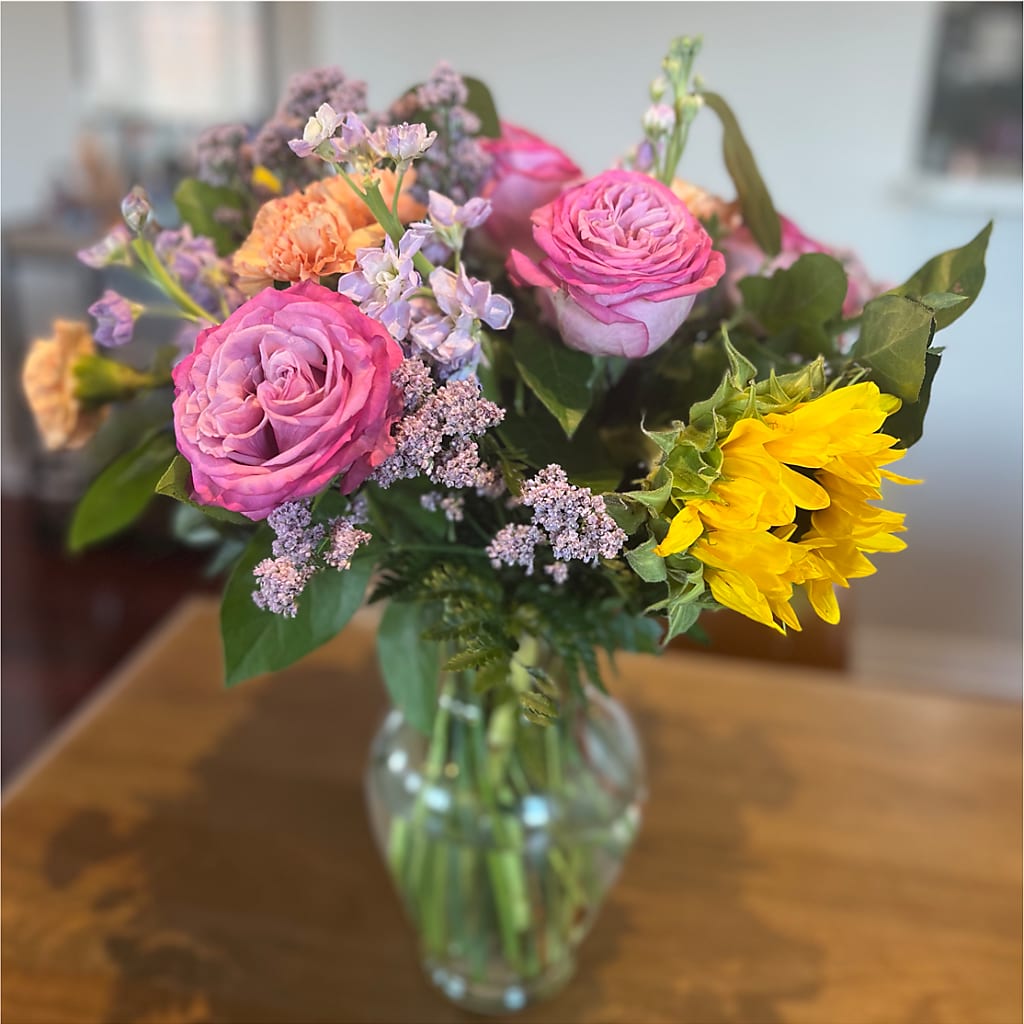 Yellow Brick Road Bouquet – CARLOS BLOOMS & EVENTS, Garnerville NY