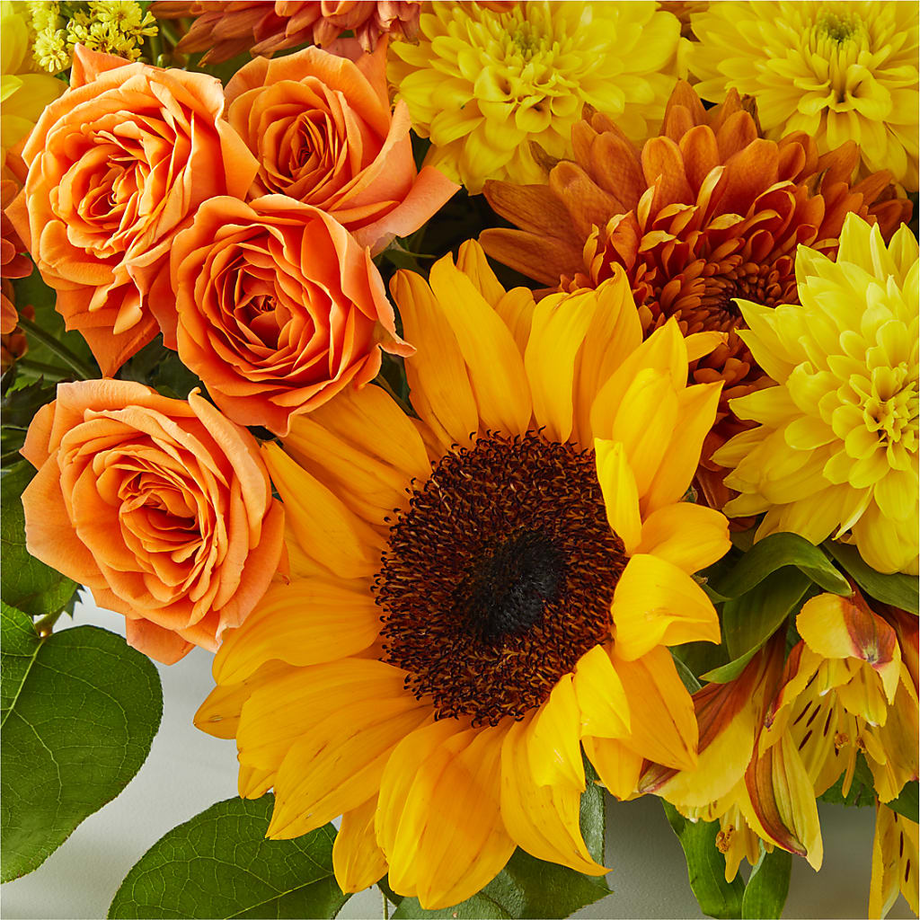 Autumn Harmony Centerpiece – CARLOS BLOOMS & EVENTS, Garnerville NY