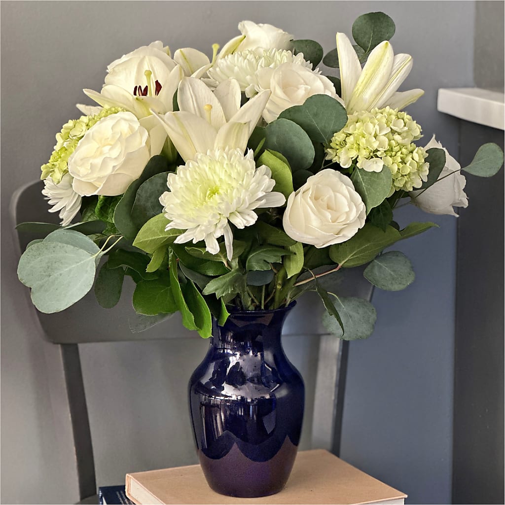 Snowy Dreams Bouquet – CARLOS BLOOMS & EVENTS, Garnerville NY