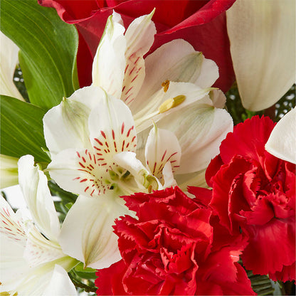 Holiday Season Bouquet – CARLOS BLOOMS & EVENTS, Garnerville NY