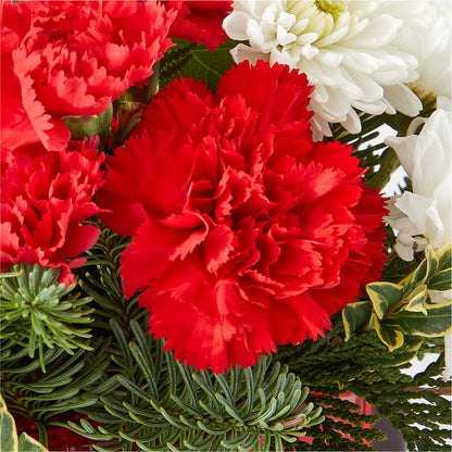 Christmas Market Bouquet – CARLOS BLOOMS & EVENTS, Garnerville NY