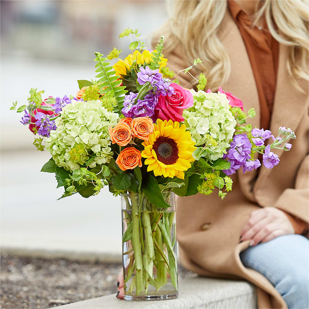 Vibrant Greetings Bouquet – CARLOS BLOOMS & EVENTS, Garnerville NY