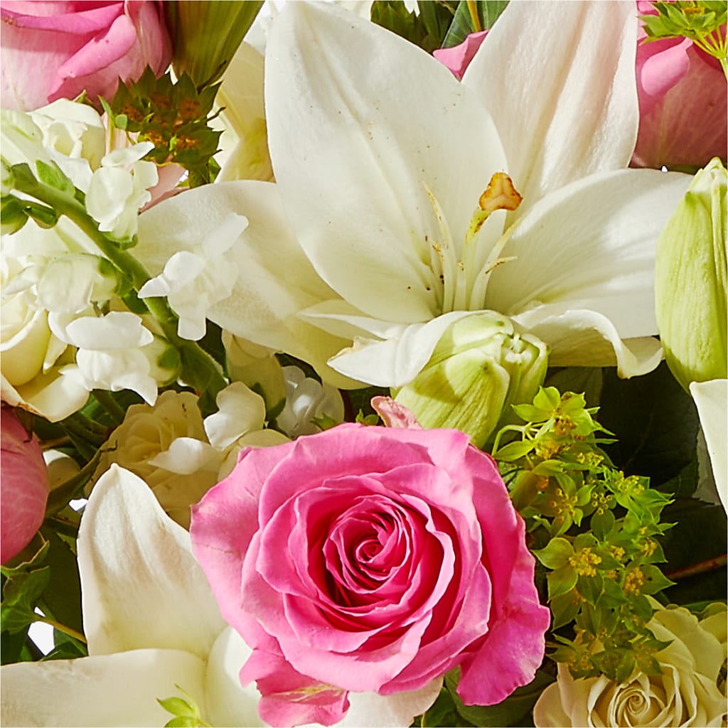 Fondly Bouquet – CARLOS BLOOMS & EVENTS, Garnerville NY